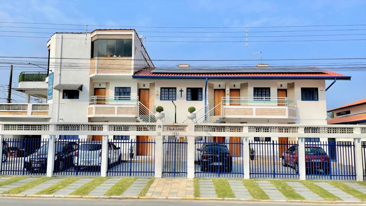 Vila Lorenzi & Apartamentos Ubatuba Exteriör bild